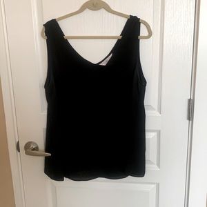 Additionelle bottom front sheer blouse